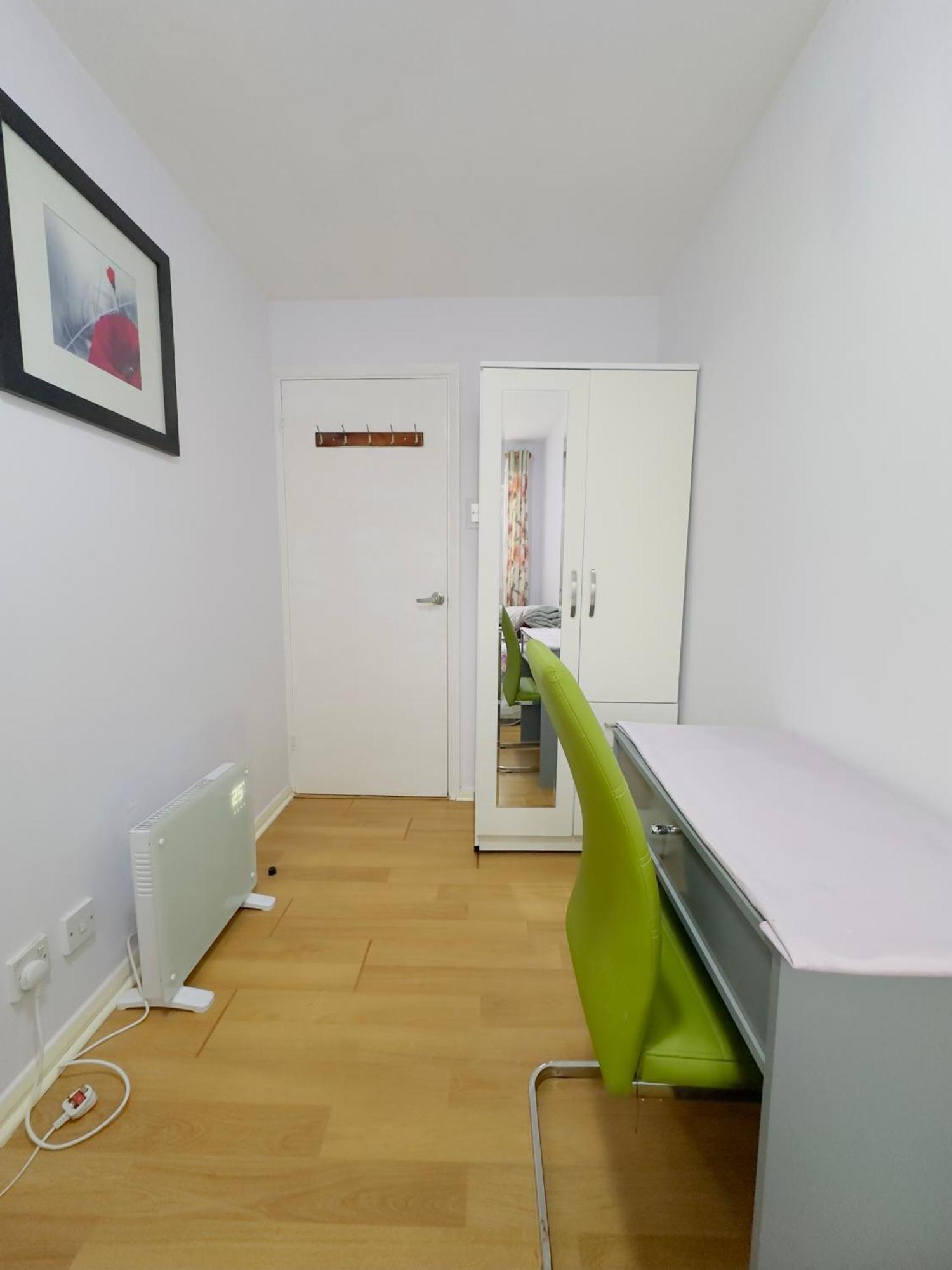 Sweet Home In Heart Of Barking باركنغ المظهر الخارجي الصورة