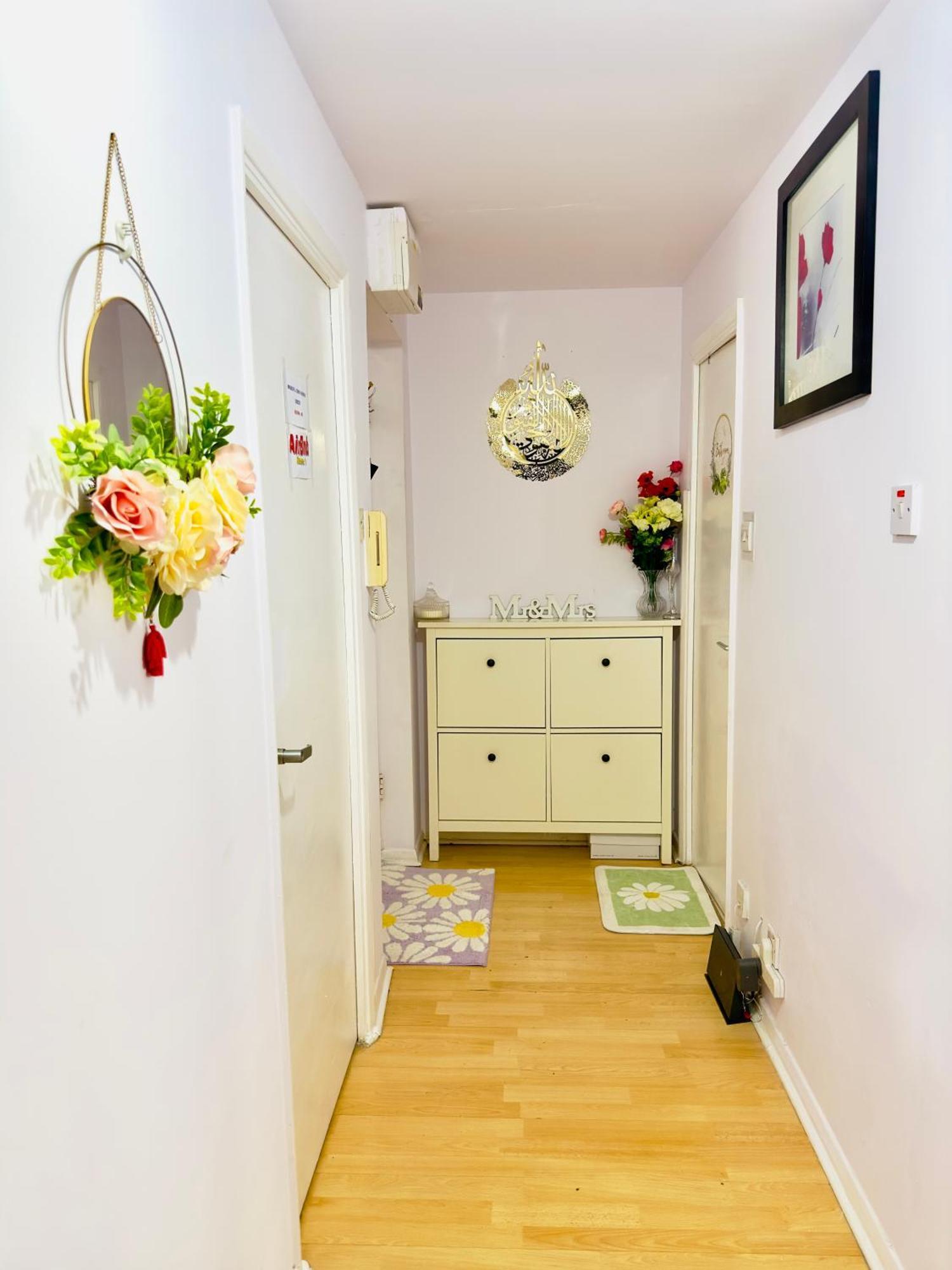 Sweet Home In Heart Of Barking باركنغ المظهر الخارجي الصورة